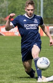 Mit einem 3:0-Erfolg gegen den SC Syrau setzte die SG Jößnitz (im Bild Antonio Limbecker) ein erstes Ausrufezeichen in der Meisterrunde der Vogtlandliga.