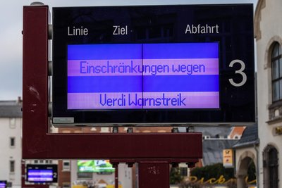 Im Nahverkehr gibt es am Montag einige Ausfälle aufgrund eines Streiks.