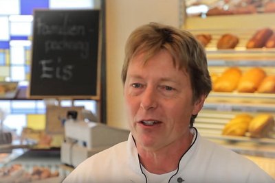Konditoreimeister André Bösewetter betreibt in Chemnitz-Grüna seine Konditorei samt Café.