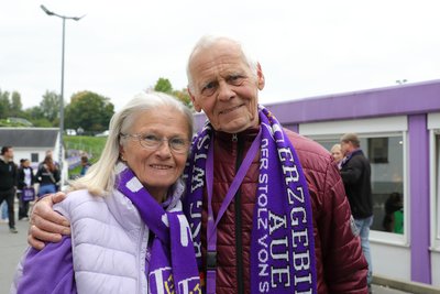 Hans-Jürgen Dittrich und seine Frau Anita - Fußball-Fans seit Jahrzehnten.