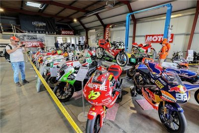In der mobilen Motorrad-Ausstellung am Sachsenring gab es tolle „Klassiker“ zu sehen.