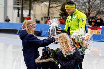 Sein letztes Rennen bestritt Nico Ihle im März auf dem Eisoval im Chemnitzer Küchwald - ein perfekter Abschluss, den so konnten auch seine drei Kinder und zahlreiche Weggefährten dabei sein.