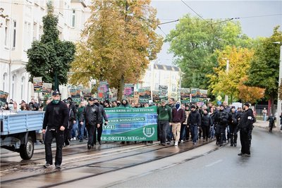 Deutlich weniger Rechtsextreme als in den Vorjahren zogen durch die Stadt.