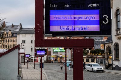 Verdi fordert 22 Prozent mehr Lohn, die Arbeitgeber bieten zwölf. Einigt man sich nicht, drohen weitere Streiks.