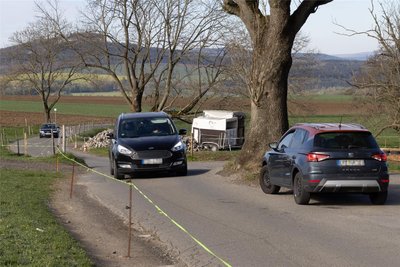 Eine von mehreren inoffiziellen Ausweichstrecken aufgrund der Umleitungen führt von Dörfel nach Frohnau.