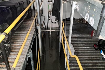 Ein Meter hoch stand das Wasser am Mittwoch in einer Tiefgarage in Mulda.