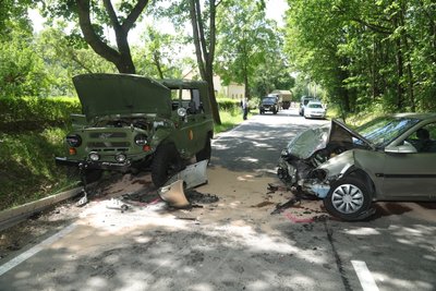 Der Opel war in den Gegenverkehr geraten und dort ...
