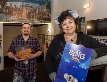 Theaterleiter Daniel Busch und Katrin Klatt freuen sich auf die ersten Besucher seit Ende November. 