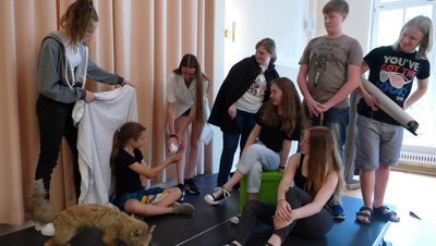 Als "Mani's Gang" proben die Schüler der Theatergruppe jeden Dienstag in der Aula. 