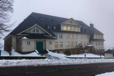 Die Oberschule in Jöhstadt. 