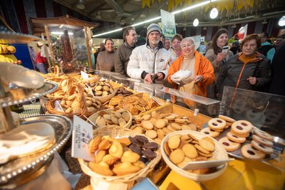 Der Europäische Bauernmarkt in Plauen ist am Samstag und Sonntag jeweils von 10 bis 18 Uhr geöffnet.