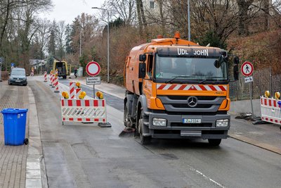 Am Freitagnachmittag waren unter anderem letzte Reinigungsarbeiten auf der Straße erledigt worden.
