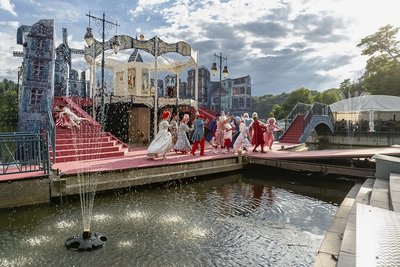 Ein Erlebnis war die Operette "Der Graf von Luxemburg" auf der Seebühne Kriebstein. 