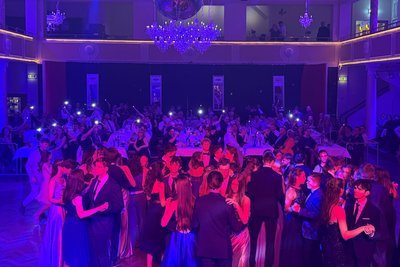 Abschlussball der Tanzstunde im Freiberger Tivoli 2025.