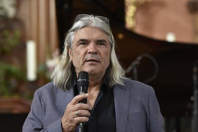 Hallo Nachbar: Wolf Matthias Friedrich, Bassbariton und Chef des Vereins Klassische Musik Adorf, gastiert am 4. Januar mit Schuberts „Winterreise“ zu einem romantischen Liederabend im König-Albert-Theater Bad Elster.