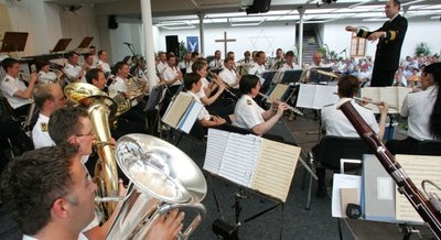 Das Marinemusikkorps Ostsee bei seinem ersten Konzert im Jahr 2008 im Christlichen Glaubenscentrum in Lichtenstein. 