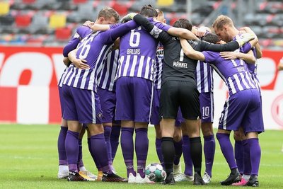 Vor dem Spiel gegen Osnabrück muss sich die Auer Mannschaft noch einmal zusammenraufen. 