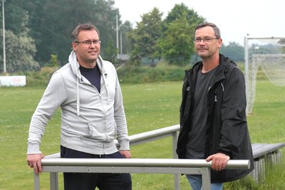 Vizevereinschef Heiko Blochwitz (l.) und Andreas Mehnert hoffen auf einen hohen Erlös.