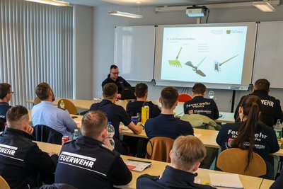 23 Rettungskräfte der Feuerwehr Schwarzenberg besuchten das Seminar.