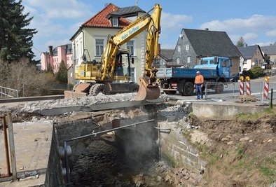 Die Brücke über den Wiederbach in Königshain-Wiederau wird saniert.