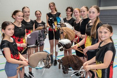 Der Mitteldeutsche Landeskader betreibt Hobby Horsing auf höchstem Niveau. In zwei Wochen fahren die Mädchen zur Europameisterschaft nach Prag.