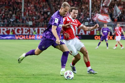 Der FC Erzgebirge Aue hat ein umkämpftes Derby gegen Energie Cottbus verloren. Die Mannschaft um Jannic Ehlers (links) hatte erneut einen ordentlichen Auftritt hingelegt.