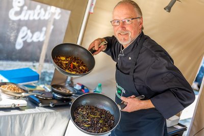 Insektenkoch Frank Ochmann aus Berlin ist ebenfalls auf dem Festival vertreten.