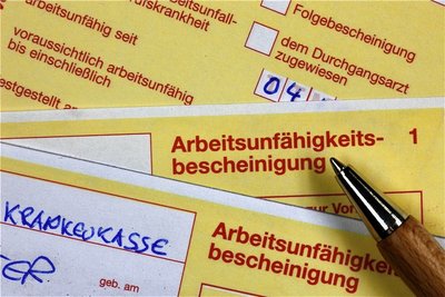 Die Papier-Version kann für die eigenen Unterlagen auch künftig noch hilfreich sein. 