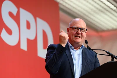 SPD-Landeschef Henning Homann sieht längeres gemeinsames Lernen als Chance, Schulen trotz der demografischen Entwicklung auf dem Land zu erhalten.