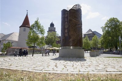 Das Plauener Wendedenkmal erinnert an die Friedliche Revolution 1989. 