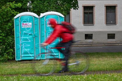 Am Konkordiapark wurden zwei Dixi-Toiletten aufgestellt.