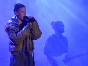 Frida Gold trat am Samstagabend in Freiberg auf.