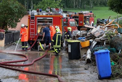 Auch die Feuerwehreinsätze bei den Unwettern im Juni kosten die Stadt Geld. 