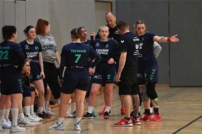 Die Handballerinnen des TSV Penig starten im Pokal bei Tanne Thalheim in die neue Spielzeit.