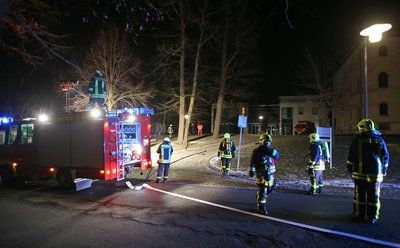 Die Freiwillige Feuerwehr Bernsdorf hatte das Feuer schnell unter Kontrolle.