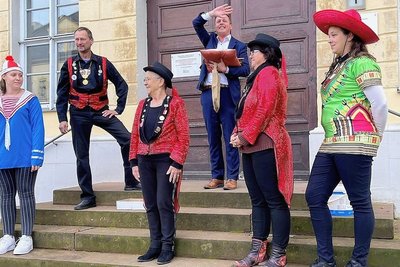 Schlüsselübergabe in Hainichen.