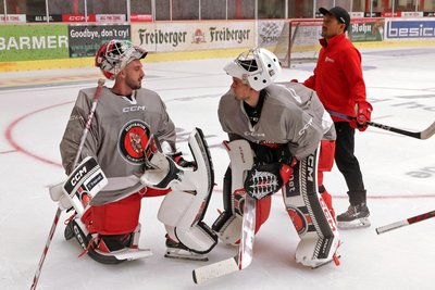 Christian Schneider (links) und Oleg Shilin (rechts) bilden das Torhütergespann. 