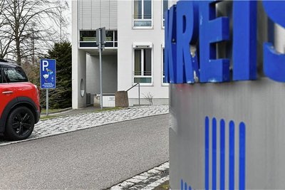 Am Kreiskrankenhaus Freiberg gibt es einen Extra-Parkplatz für werdende Mütter und deren Angehörige. 
