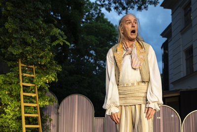 Andreas Torwesten als "Der Geizige" am Vogtlandtheater Plauen. 