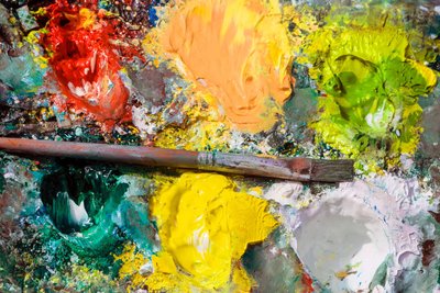 „Sächsische Künstler in ihren Ateliers“ heißt die Ausstellung, die am 27. Mai im Landgericht Chemnitz eröffnet wird.
