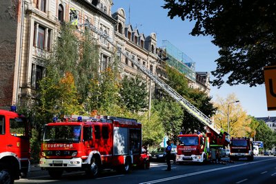 Die Chemnitzer Feuerwehr war am Samstagmittag an der Müllerstraße im Einsatz.