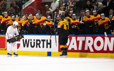 Nationalspieler Alexander Karachun trifft bei seinem ersten WM-Auftritt gegen Großbritannien.