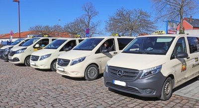 Für Fahrten mit Taxis, die am Freiberger Bahnhof auf Kundschaft warten, gelten amtlich festgelegte Tarife.