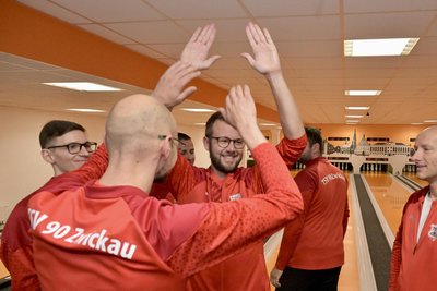 Die Kegler des TSV 90 Zwickau – das Foto entstand im Herbst – können sich über den Einzug ins deutsche Pokalfinale freuen.