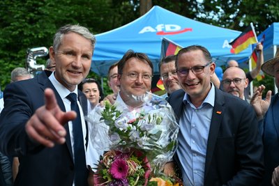 Großer Jubel bei Björn Höcke und seiner Thüringen-CDU nach dem Wahlsieg.