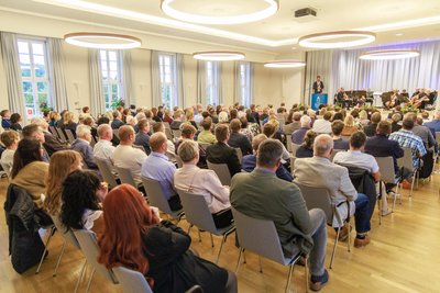 Mit einer Feierstunde im Kursaal wurde die abgeschlossene Kurhaus-Modernisierung festlich begangen.