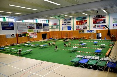 Notunterkunft: die Kurt-Helbig-Sporthalle.