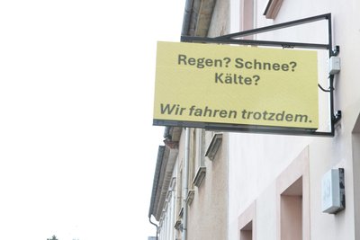 Gefahren wird auch bei Streik. Für viele sind Taxis die einzige Lösung, wenn der Bus nicht fährt.