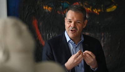 Ein "Programm von enormer Dichte und gesteigerter Attraktivität" verspricht der Generalintendant Christoph Dittrich für die kommende Spielzeit der Chemnitzer Theater. Ende Juli soll das Programmheft erscheinen. Welche Hygieneregeln nach der Sommerpause gelten, ist noch nicht klar.