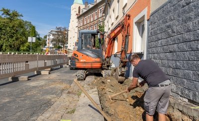 In der Marienstraße in Reichenbach laufen die Arbeiten für die neue Straßenbeleuchtung. 